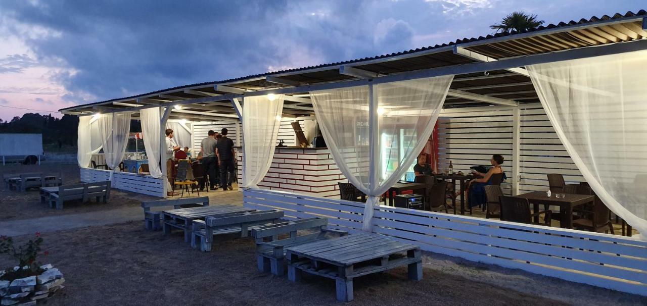 Gud House Hotel Gudauta Exterior foto